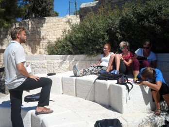 Teaching about the Temple at the Mount of Olives with a view of the Temple Mount